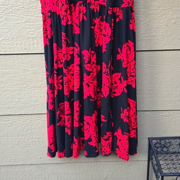 Torrid Red Black Floral Pond Skater Dress 18 2x nwt New - Picture 4 of 9